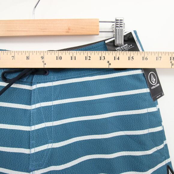 Volcom Men's Swim Trunks Blue Aged Indigo Striped Quarta Static Mod-Tech Size 30 - Picture 3 of 13